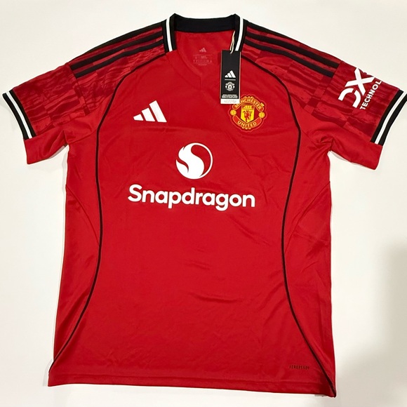 MANCHESTER UNITED 25/26 HOME JERSEY  SIZE L - Picture 1 of 7